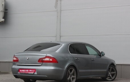 Skoda Superb III рестайлинг, 2011 год, 897 000 рублей, 2 фотография