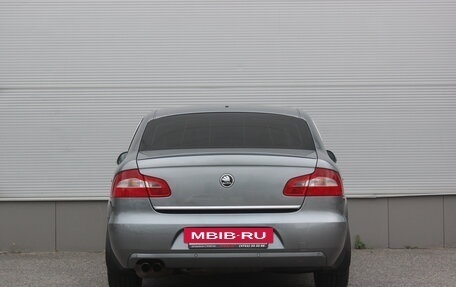 Skoda Superb III рестайлинг, 2011 год, 897 000 рублей, 4 фотография