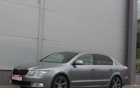 Skoda Superb III рестайлинг, 2011 год, 897 000 рублей, 5 фотография