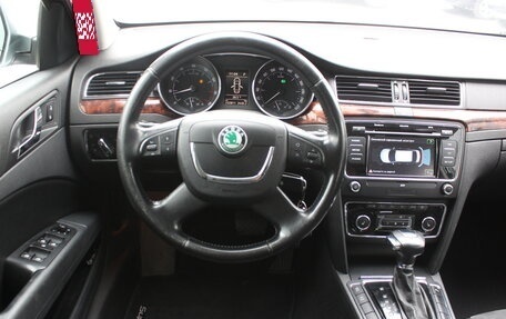 Skoda Superb III рестайлинг, 2011 год, 897 000 рублей, 16 фотография