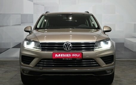Volkswagen Touareg III, 2015 год, 2 950 000 рублей, 2 фотография