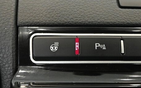 Volkswagen Touareg III, 2015 год, 2 950 000 рублей, 20 фотография