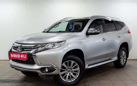 Mitsubishi Pajero Sport III рестайлинг, 2017 год, 2 550 000 рублей, 2 фотография