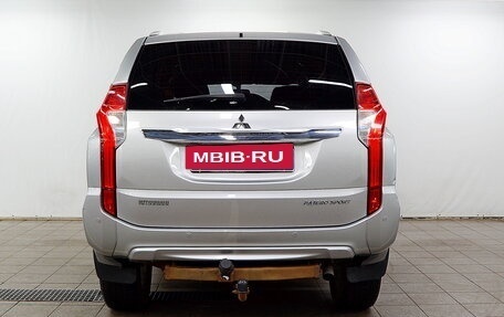 Mitsubishi Pajero Sport III рестайлинг, 2017 год, 2 550 000 рублей, 7 фотография