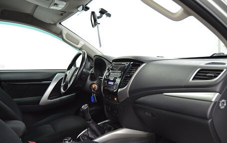 Mitsubishi Pajero Sport III рестайлинг, 2017 год, 2 550 000 рублей, 22 фотография