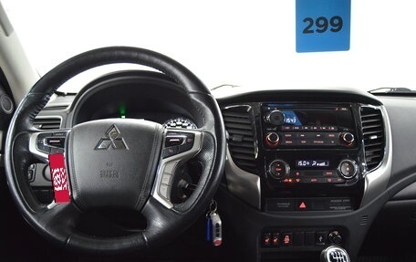 Mitsubishi Pajero Sport III рестайлинг, 2017 год, 2 550 000 рублей, 13 фотография