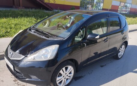 Honda Fit III, 2010 год, 860 000 рублей, 13 фотография