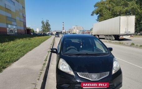 Honda Fit III, 2010 год, 860 000 рублей, 14 фотография