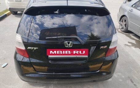 Honda Fit III, 2010 год, 860 000 рублей, 11 фотография