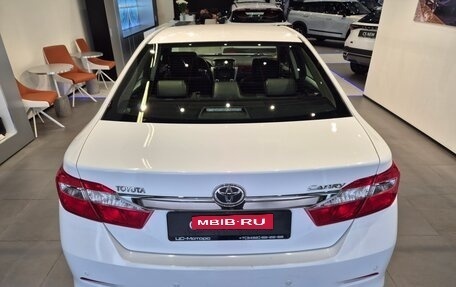 Toyota Camry, 2012 год, 1 390 000 рублей, 10 фотография