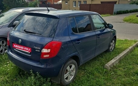 Skoda Fabia II, 2011 год, 530 000 рублей, 2 фотография