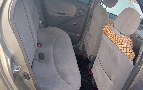 Toyota Platz, 2001 год, 350 000 рублей, 1 фотография