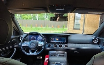 Mercedes-Benz E-Класс, 2019 год, 3 200 000 рублей, 1 фотография