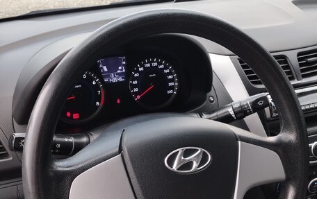 Hyundai Solaris II рестайлинг, 2011 год, 690 000 рублей, 5 фотография
