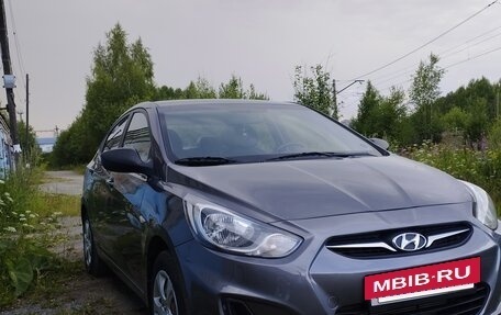 Hyundai Solaris II рестайлинг, 2011 год, 690 000 рублей, 3 фотография