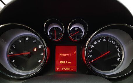 Opel Astra J, 2011 год, 590 000 рублей, 8 фотография