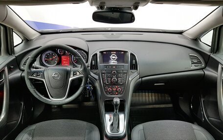 Opel Astra J, 2011 год, 590 000 рублей, 9 фотография