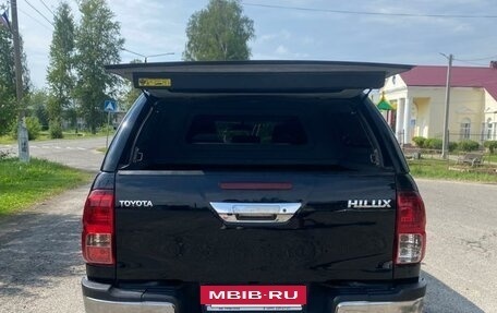 Toyota Hilux VIII, 2017 год, 3 100 000 рублей, 6 фотография