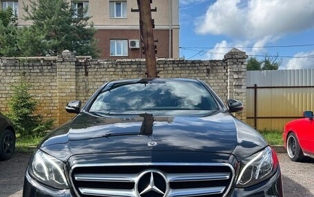 Mercedes-Benz E-Класс, 2019 год, 3 200 000 рублей, 7 фотография