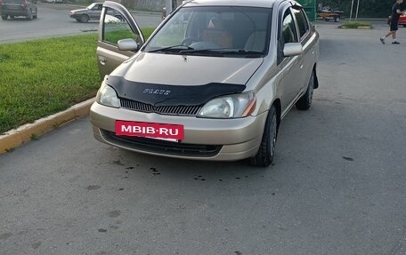 Toyota Platz, 2001 год, 350 000 рублей, 7 фотография