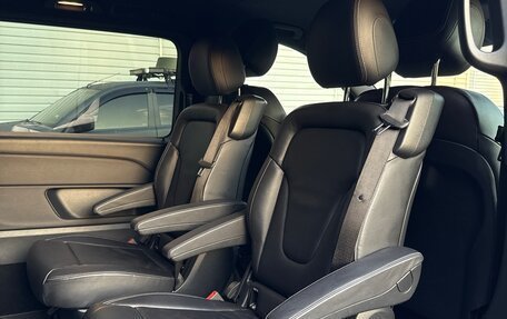 Mercedes-Benz V-Класс, 2019 год, 4 200 000 рублей, 18 фотография