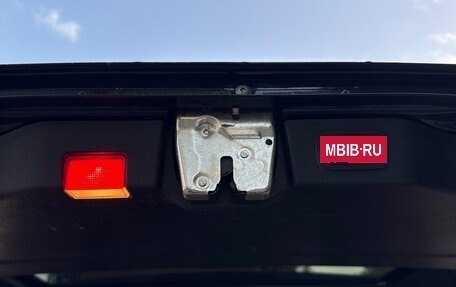 Mercedes-Benz V-Класс, 2019 год, 4 200 000 рублей, 24 фотография