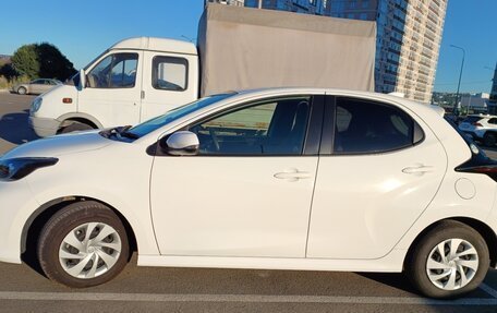 Toyota Yaris, 2021 год, 1 230 000 рублей, 4 фотография