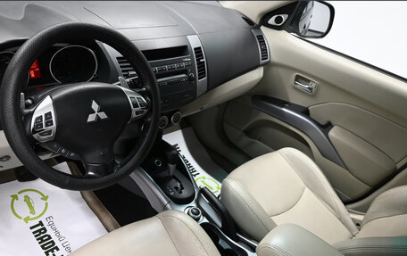 Mitsubishi Outlander III рестайлинг 3, 2008 год, 945 000 рублей, 10 фотография