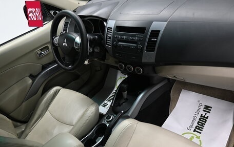 Mitsubishi Outlander III рестайлинг 3, 2008 год, 945 000 рублей, 15 фотография