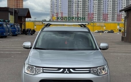 Mitsubishi Outlander III рестайлинг 3, 2012 год, 1 490 000 рублей, 2 фотография