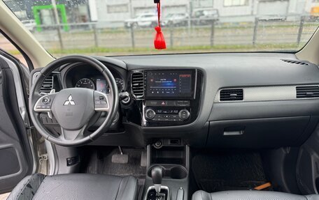 Mitsubishi Outlander III рестайлинг 3, 2012 год, 1 490 000 рублей, 19 фотография