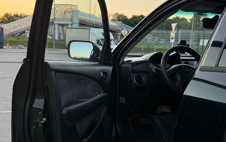 Mitsubishi Outlander III рестайлинг 3, 2004 год, 870 000 рублей, 4 фотография