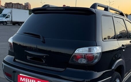 Mitsubishi Outlander III рестайлинг 3, 2004 год, 870 000 рублей, 7 фотография