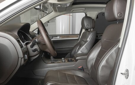 Volkswagen Touareg III, 2012 год, 2 347 000 рублей, 11 фотография