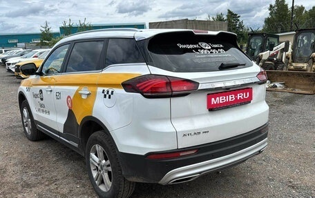 Geely Atlas, 2023 год, 1 560 000 рублей, 5 фотография