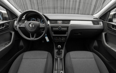 Skoda Rapid I, 2018 год, 1 080 000 рублей, 10 фотография