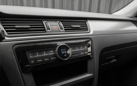 Skoda Rapid I, 2018 год, 1 080 000 рублей, 18 фотография
