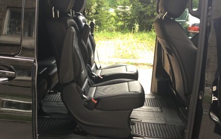 Mercedes-Benz V-Класс, 2018 год, 5 200 000 рублей, 19 фотография