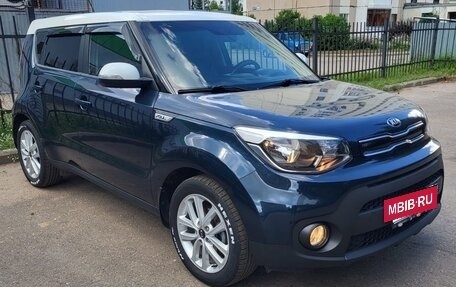KIA Soul II рестайлинг, 2018 год, 1 820 000 рублей, 3 фотография