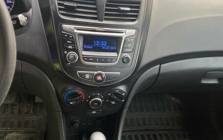 Hyundai Solaris II рестайлинг, 2016 год, 860 000 рублей, 6 фотография