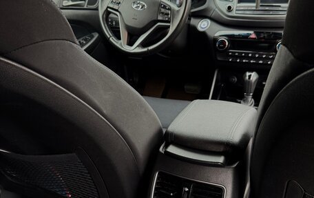 Hyundai Tucson III, 2018 год, 1 990 000 рублей, 13 фотография