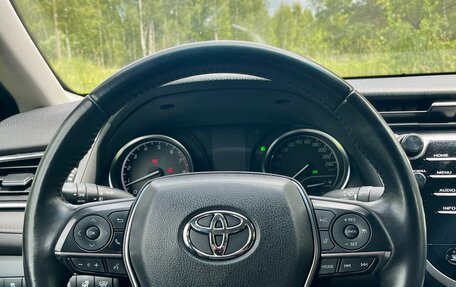 Toyota Camry, 2018 год, 2 500 000 рублей, 6 фотография
