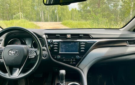 Toyota Camry, 2018 год, 2 500 000 рублей, 7 фотография