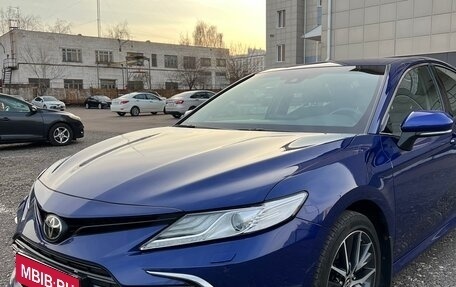 Toyota Camry, 2021 год, 3 080 000 рублей, 3 фотография