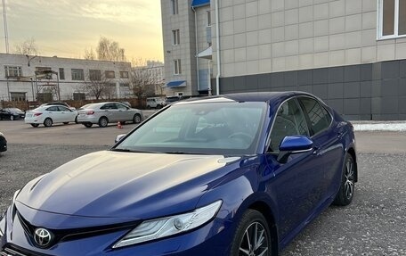Toyota Camry, 2021 год, 3 080 000 рублей, 10 фотография
