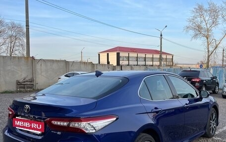 Toyota Camry, 2021 год, 3 080 000 рублей, 7 фотография