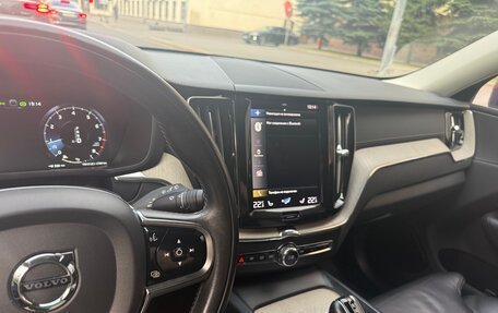Volvo XC60 II, 2021 год, 3 000 000 рублей, 4 фотография