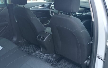 Opel Insignia II рестайлинг, 2018 год, 1 650 000 рублей, 10 фотография