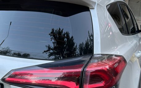 Toyota RAV4, 2017 год, 2 530 000 рублей, 5 фотография