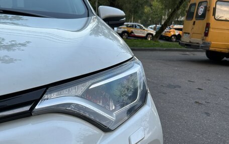 Toyota RAV4, 2017 год, 2 530 000 рублей, 4 фотография